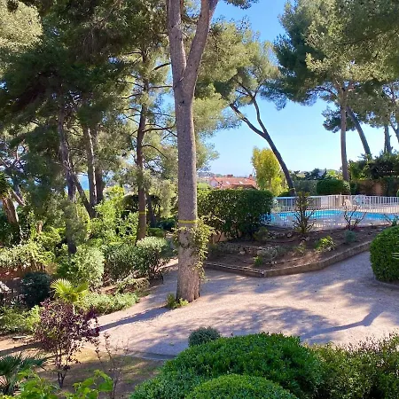 Magnifique T2 Avec Terrasse Et Piscine
